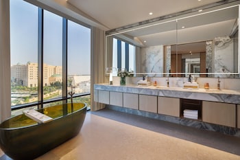the st regis riyadh