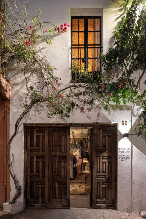 holt hotel del pueblito