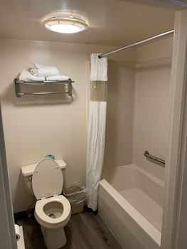 Express Inn -Rahway,1650 U.S. 1,2 star