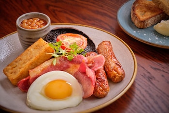 the reach at piccadilly manchester a tribute portfolio hotel