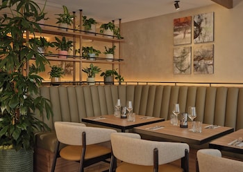 the reach at piccadilly manchester a tribute portfolio hotel