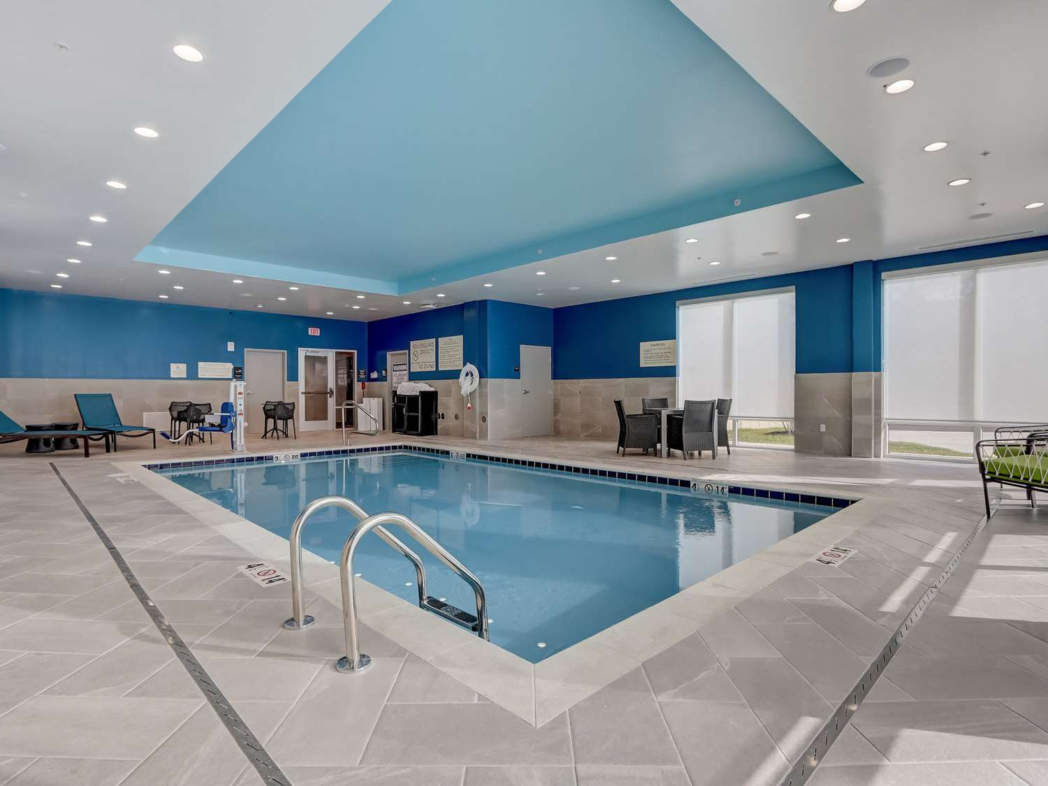 hampton inn and suites cincinnati midtown rookwood