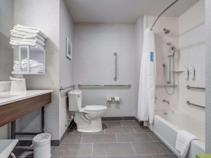 hampton inn and suites cincinnati midtown rookwood