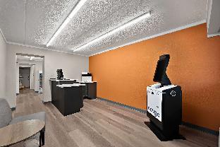 suburban studios peoria