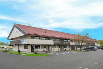 suburban studios peoria