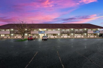 suburban studios peoria