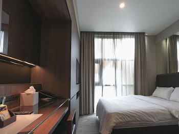 amrise hotel kitchener