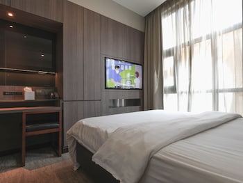 amrise hotel kitchener