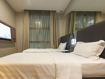 amrise hotel kitchener