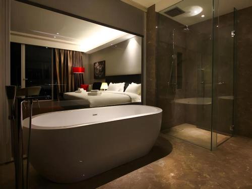 the shore hotel and residences by la vista