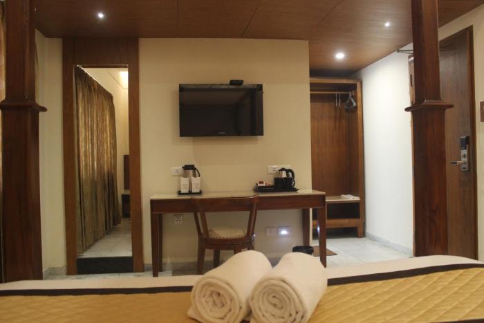 hotel saratharajans