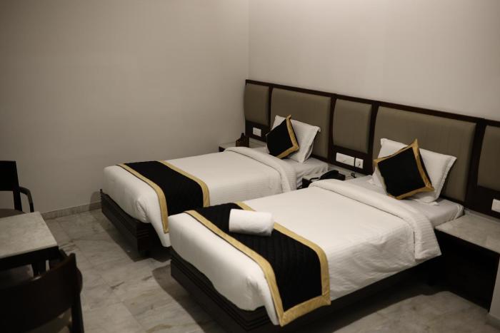 hotel saratharajans