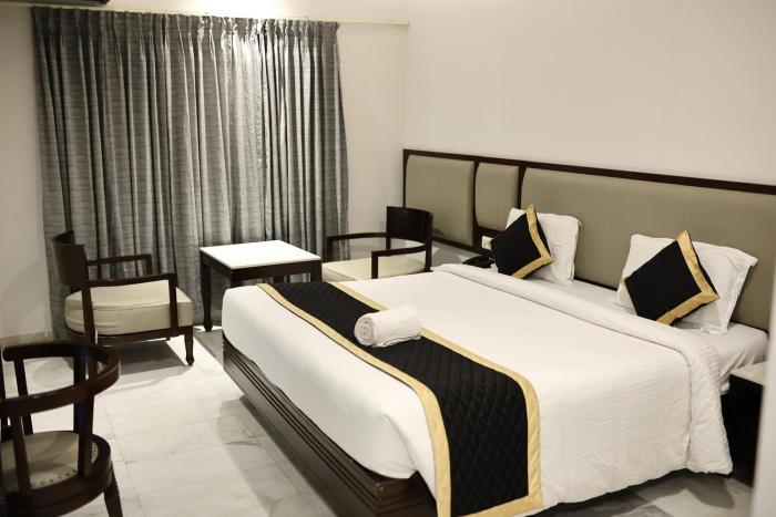 hotel saratharajans