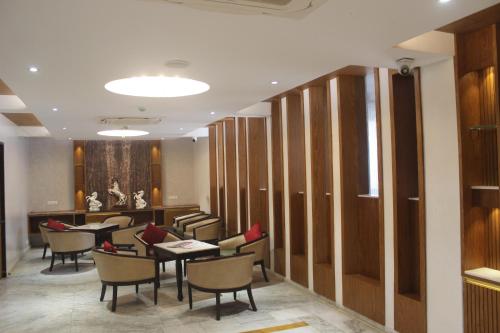 hotel saratharajans