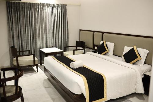 hotel saratharajans