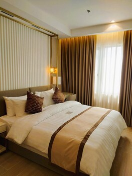 uma hotel and residences