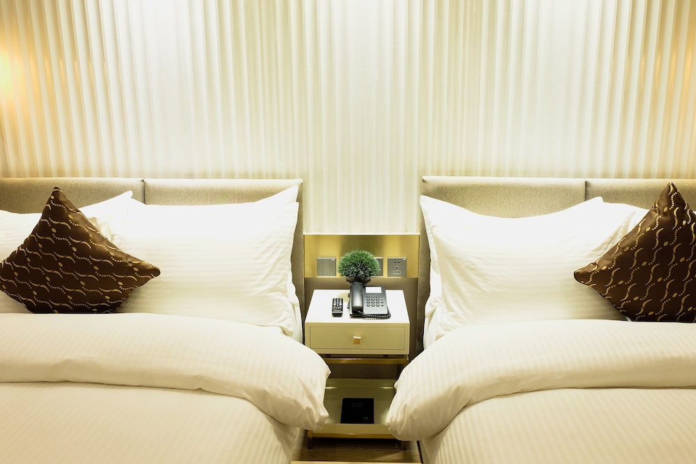 uma hotel and residences
