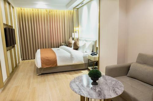 uma hotel and residences