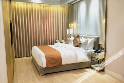 uma hotel and residences