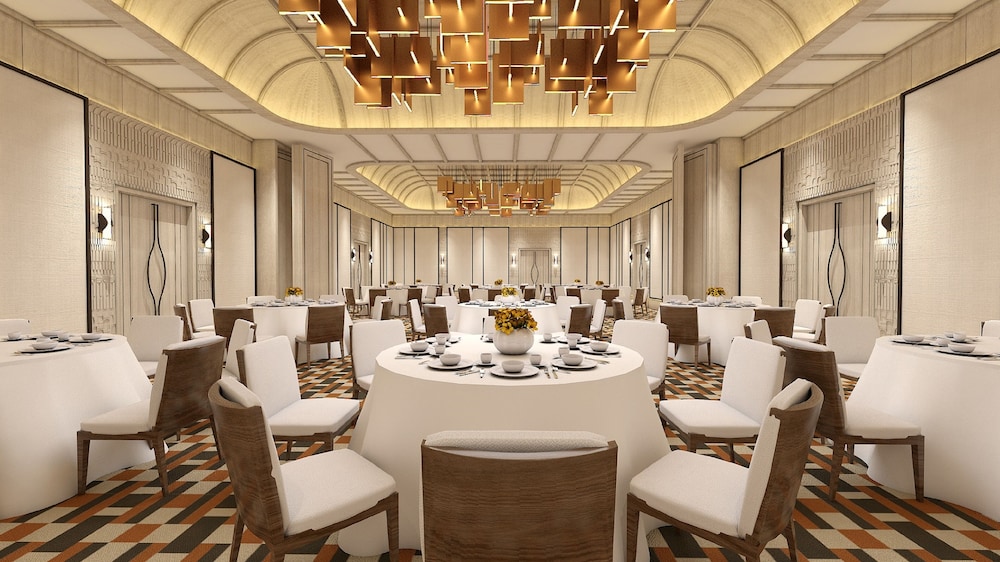 golden hill by golden tulip