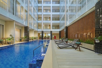 golden hill by golden tulip