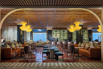 golden hill by golden tulip