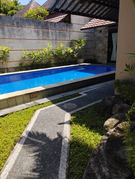 kartika dahayu villa