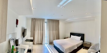aphrodite plaza