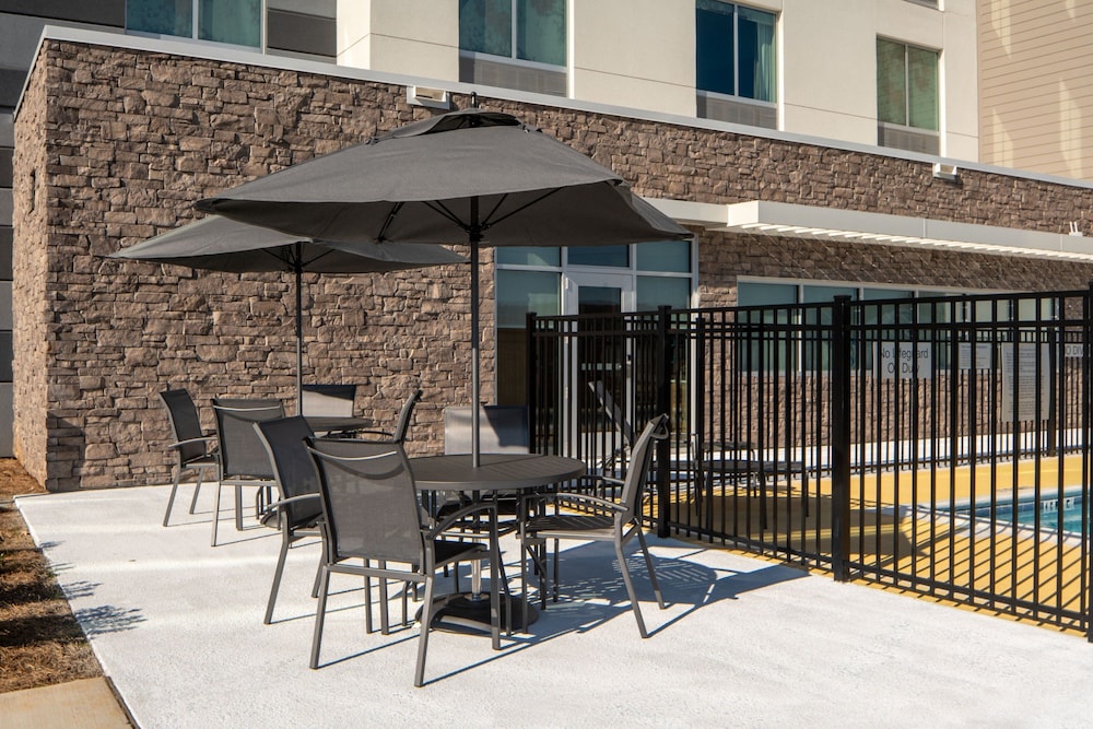 fairfield inn and suites by marriott huntsville redstone gateway