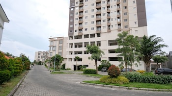 cozy living and tidy 2br at puncak dharmahusada apartment