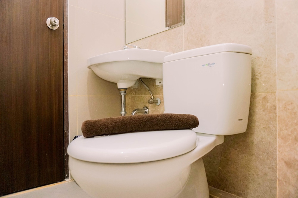 comfort and homey 2br at transpark bintaro apartment