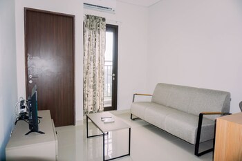 comfort and homey 2br at transpark bintaro apartment