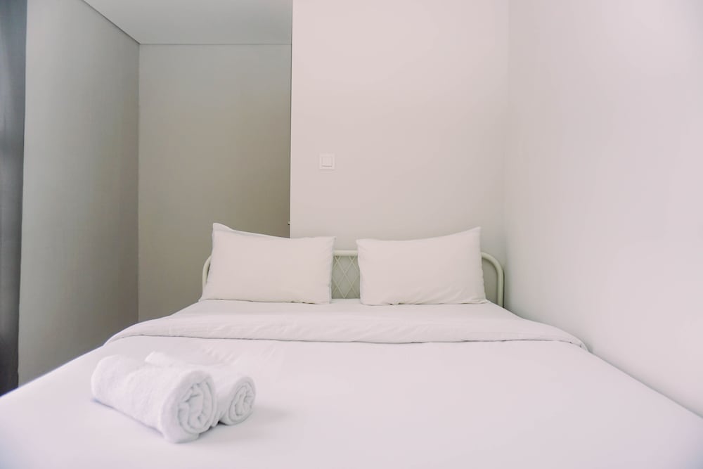 comfort and homey 2br at transpark bintaro apartment