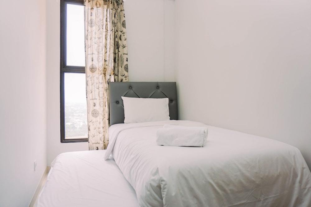 comfort and homey 2br at transpark bintaro apartment