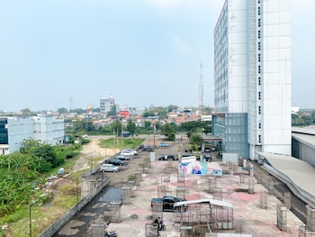 best deal and cozy studio tamansari mahogany karawang apartment