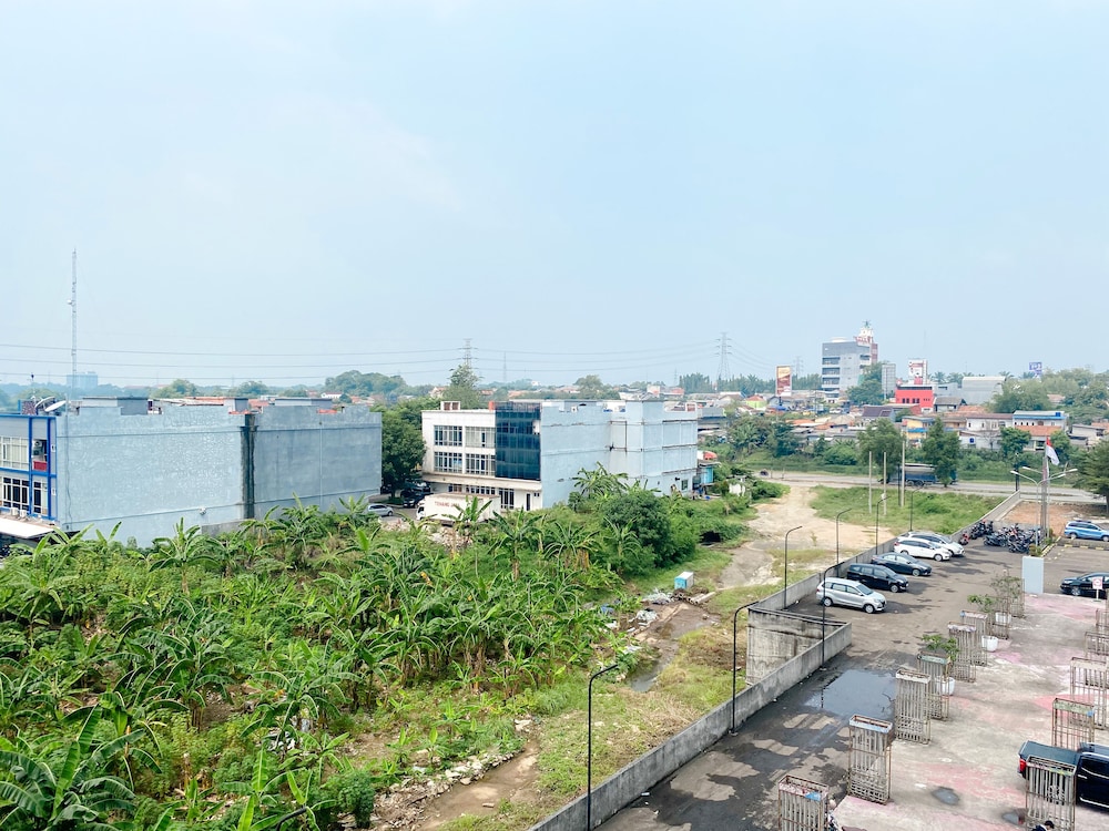 best deal and cozy studio tamansari mahogany karawang apartment