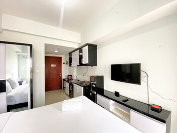 best deal and cozy studio tamansari mahogany karawang apartment