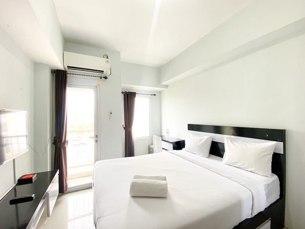 best deal and cozy studio tamansari mahogany karawang apartment
