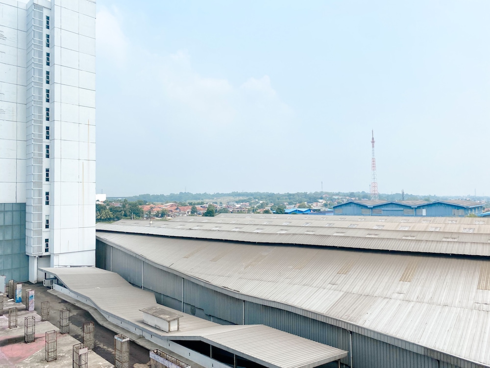 best deal and cozy studio tamansari mahogany karawang apartment