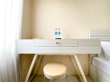 cozy stay studio tamansari mahogany karawang apartment