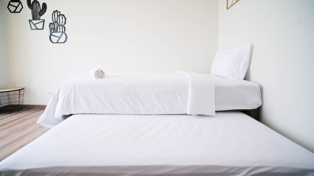 minimalist with beautiful view 2br at grand sungkono lagoon apartment