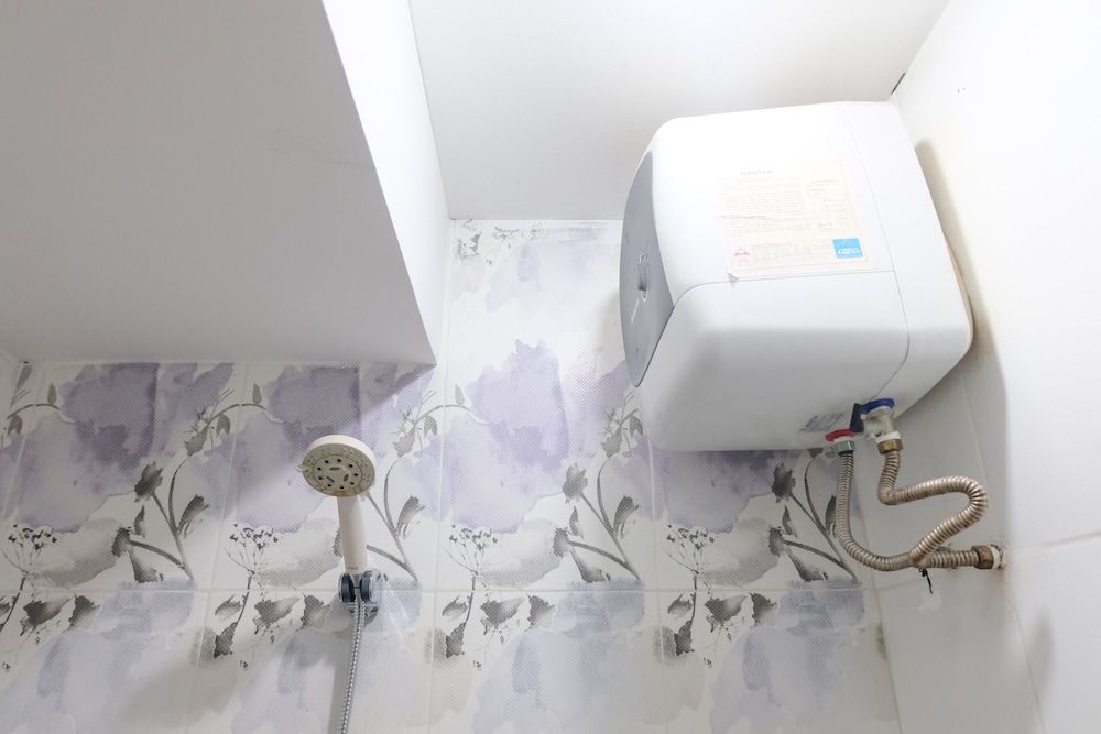 edgy 2br apartment at gateway ahmad yani cicadas