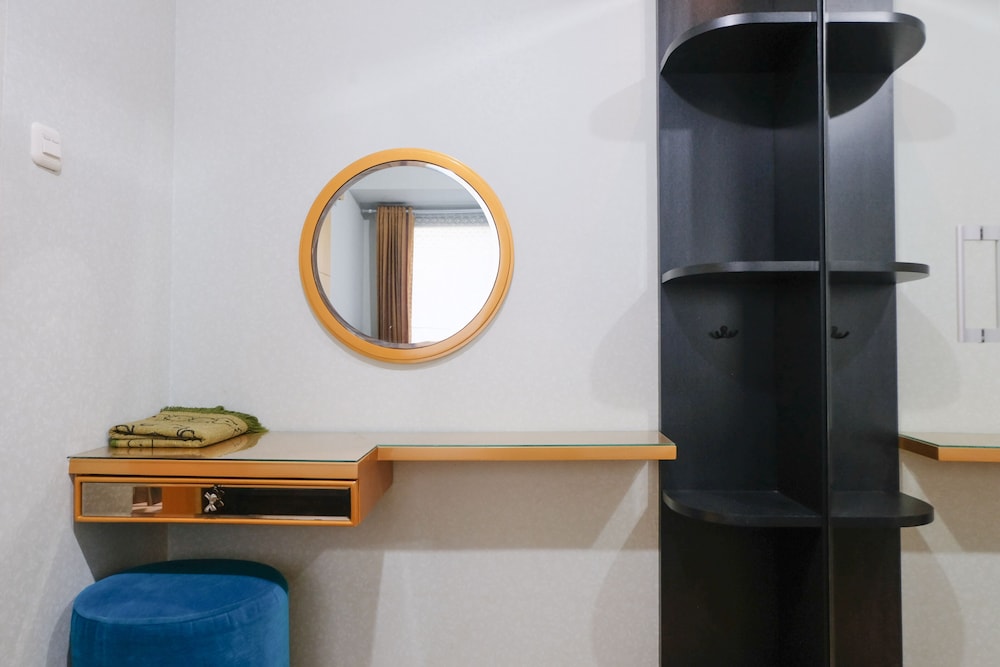 edgy 2br apartment at gateway ahmad yani cicadas