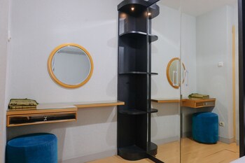 edgy 2br apartment at gateway ahmad yani cicadas