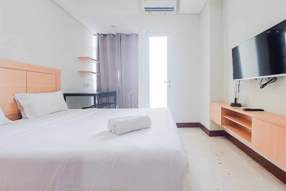 warm and simply look studio apartment at b residence
