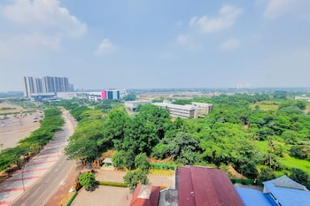 warm and simply look studio apartment at b residence