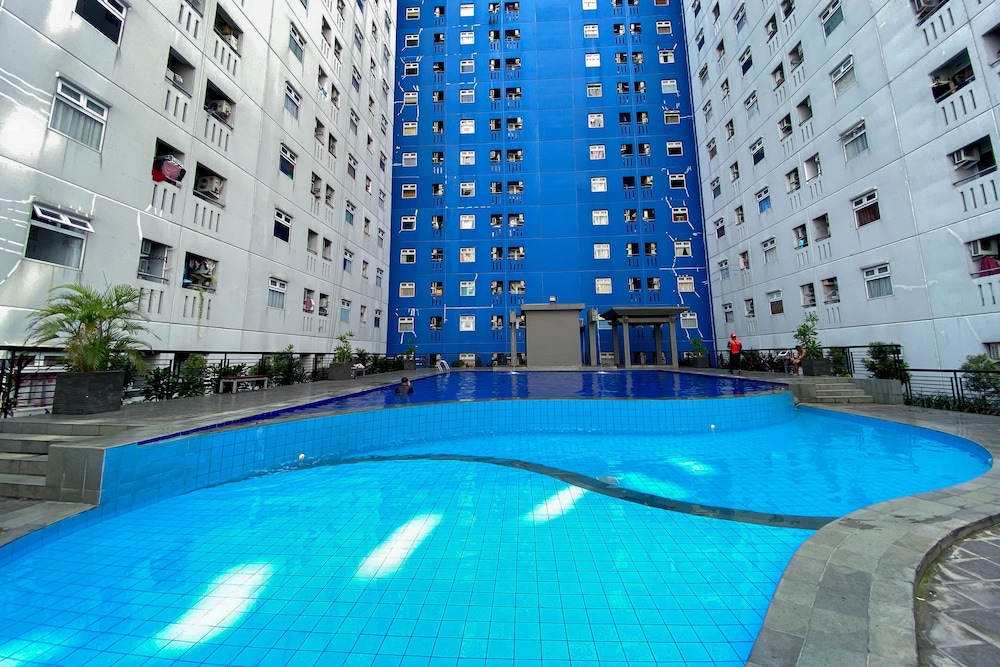 great choice and comfy 2br green pramuka city apartment