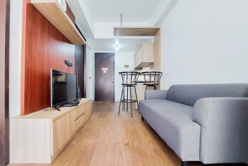 modern look 2br serpong greenview apartment