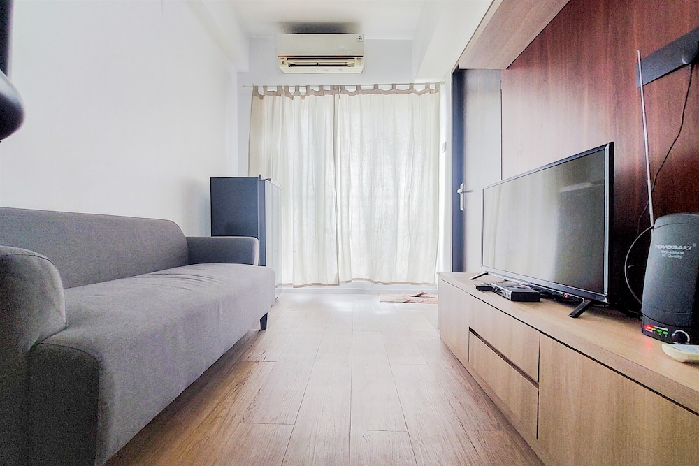 modern look 2br serpong greenview apartment