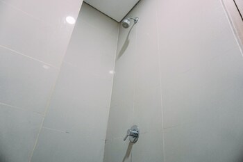 homey living and comfy studio apartment at b residence